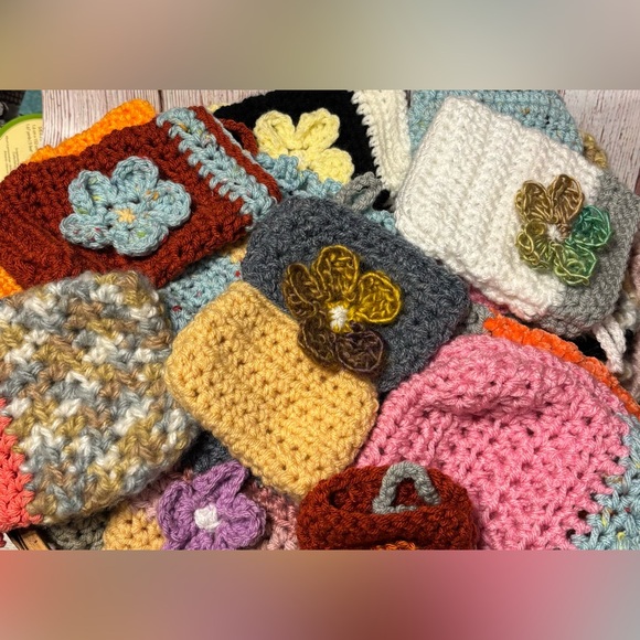 Hand crafted artisan soap gift set of soap and a soap saver - Picture 4 of 7